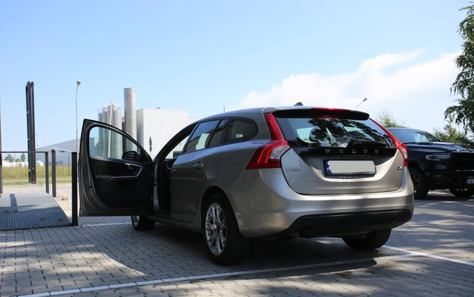 Volvo V60 cena 44900 przebieg: 78000, rok produkcji 2012 z Wrocław małe 121